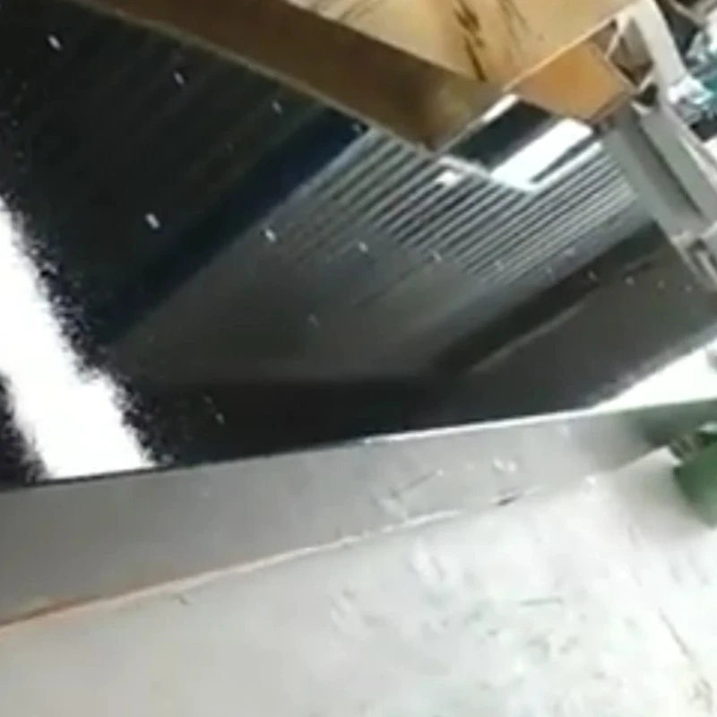 Yon 4 mèt longè ak 0.5 mèt epè komanse fouye insert platfòm granit anbake